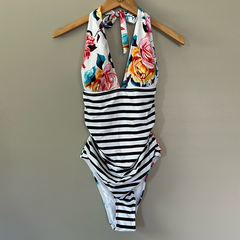 NWT Cupshe One Piece Swimsuit Sz XL White Black Stripes Floral